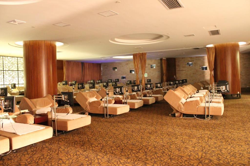 Jun Hao Hotel Dongguan  Zewnętrze zdjęcie