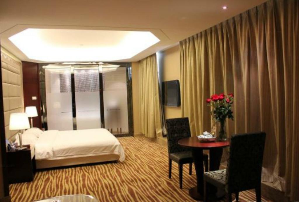 Jun Hao Hotel Dongguan  Zewnętrze zdjęcie