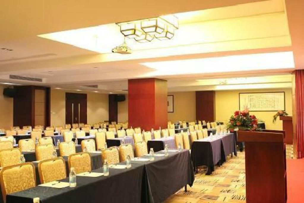 Jun Hao Hotel Dongguan  Zewnętrze zdjęcie
