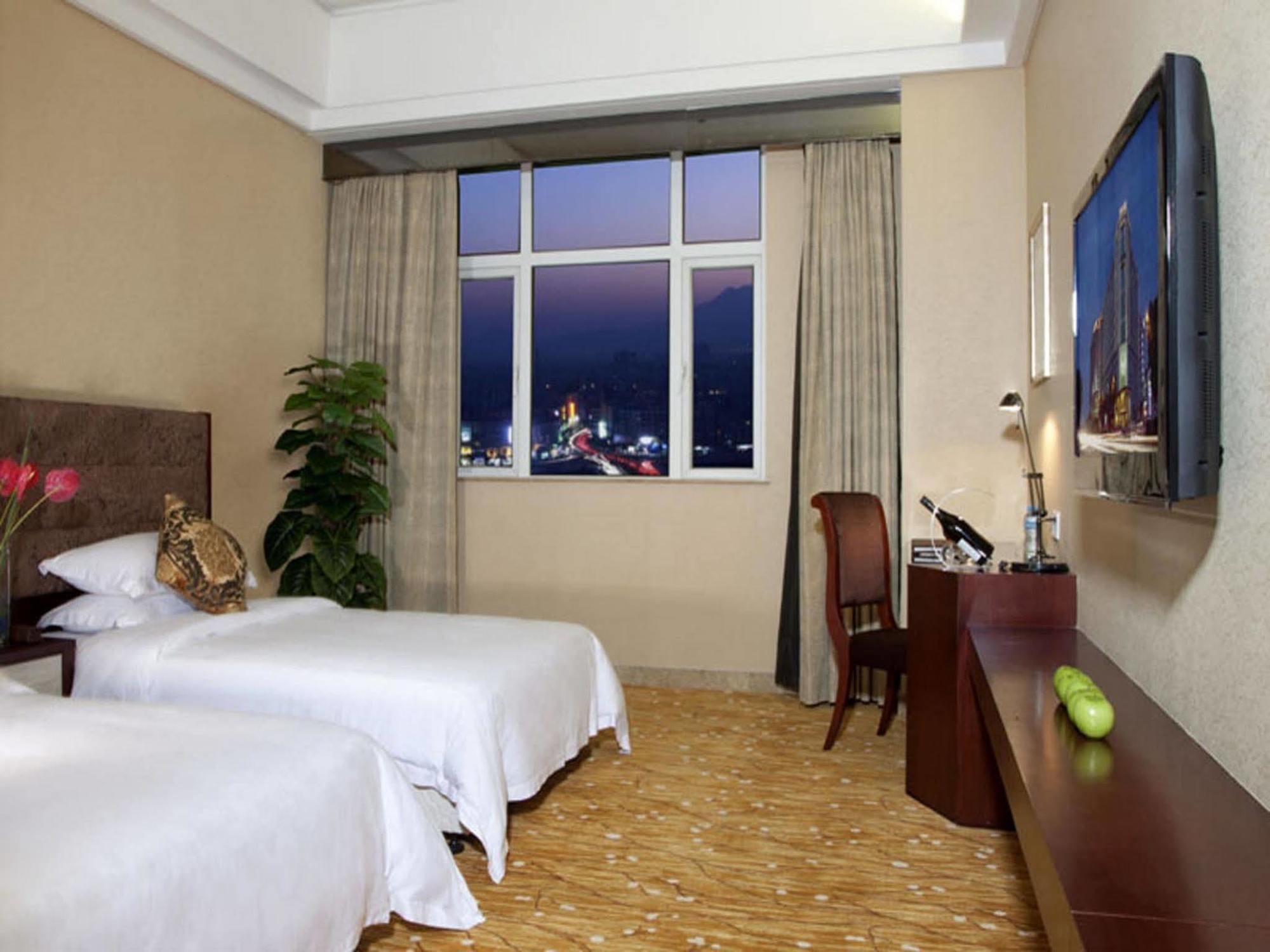 Jun Hao Hotel Dongguan  Zewnętrze zdjęcie