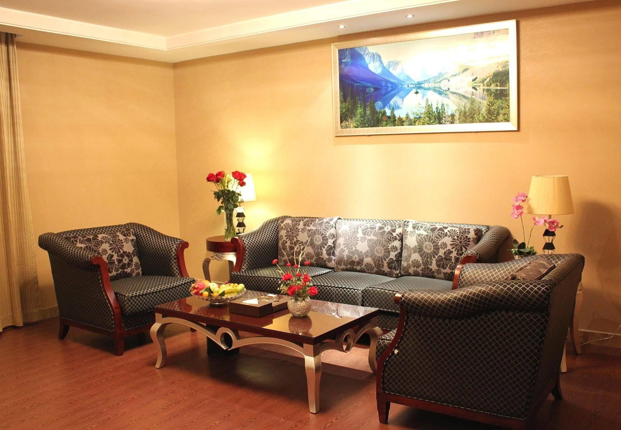 Jun Hao Hotel Dongguan  Zewnętrze zdjęcie