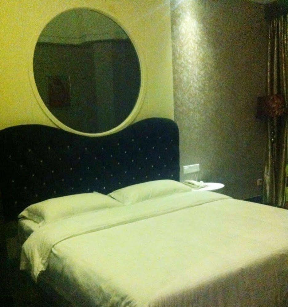 Jun Hao Hotel Dongguan  Zewnętrze zdjęcie
