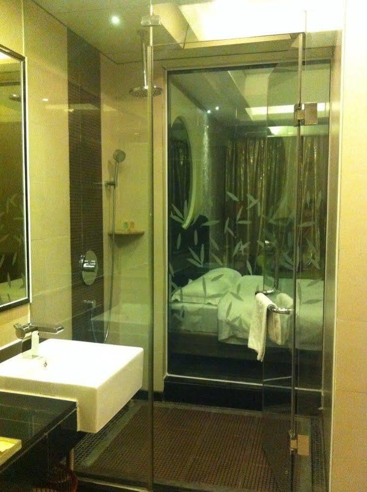 Jun Hao Hotel Dongguan  Zewnętrze zdjęcie