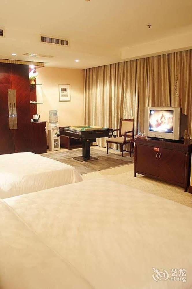 Jun Hao Hotel Dongguan  Zewnętrze zdjęcie