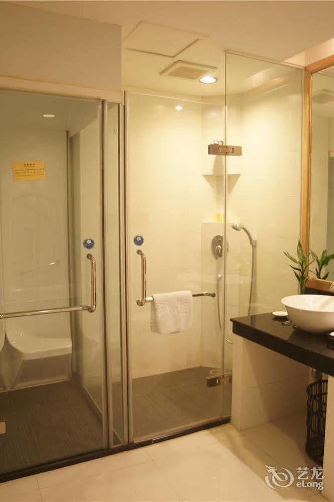 Jun Hao Hotel Dongguan  Zewnętrze zdjęcie